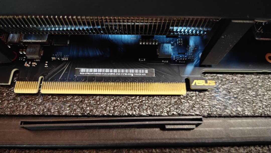【極美品】ROG Strix RTX 4070 Super OCEdition