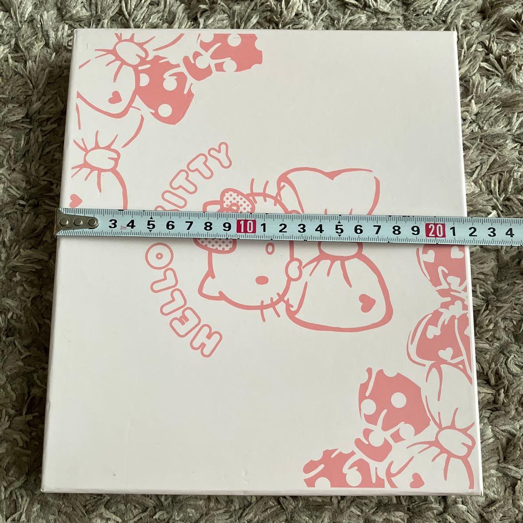 ハローキティ　ル・クルーゼ　プレート　ピンク　サンリオ　コラボ　リボン