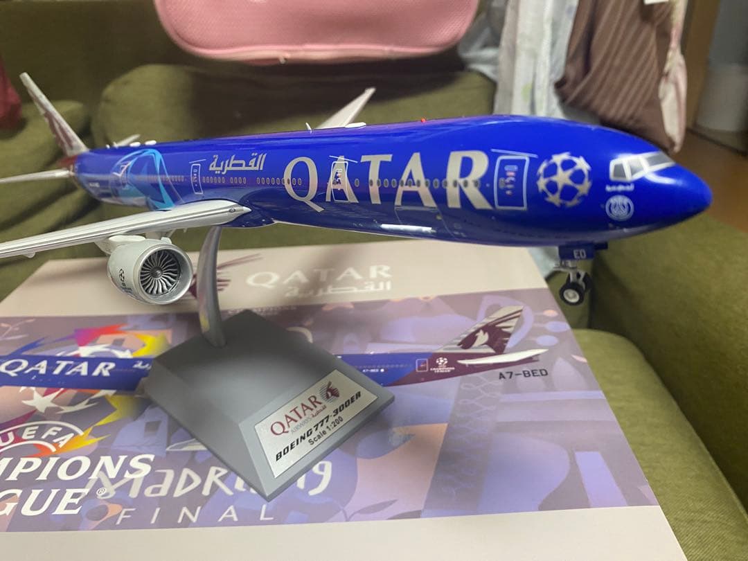 航空機・ヘリコプター QatarBoeing777-300E Champions League