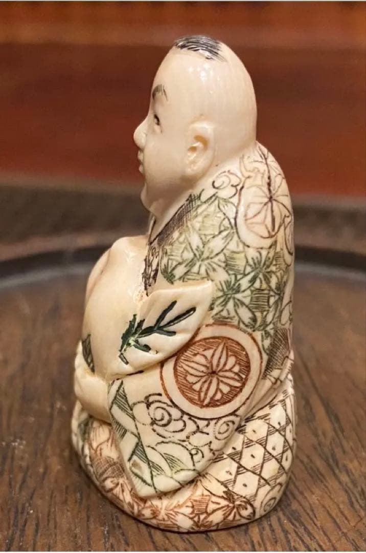 ヴィンテージ　金本造・根付・唐子・桃　吉祥細密細工・天然素材　ハンドメイド