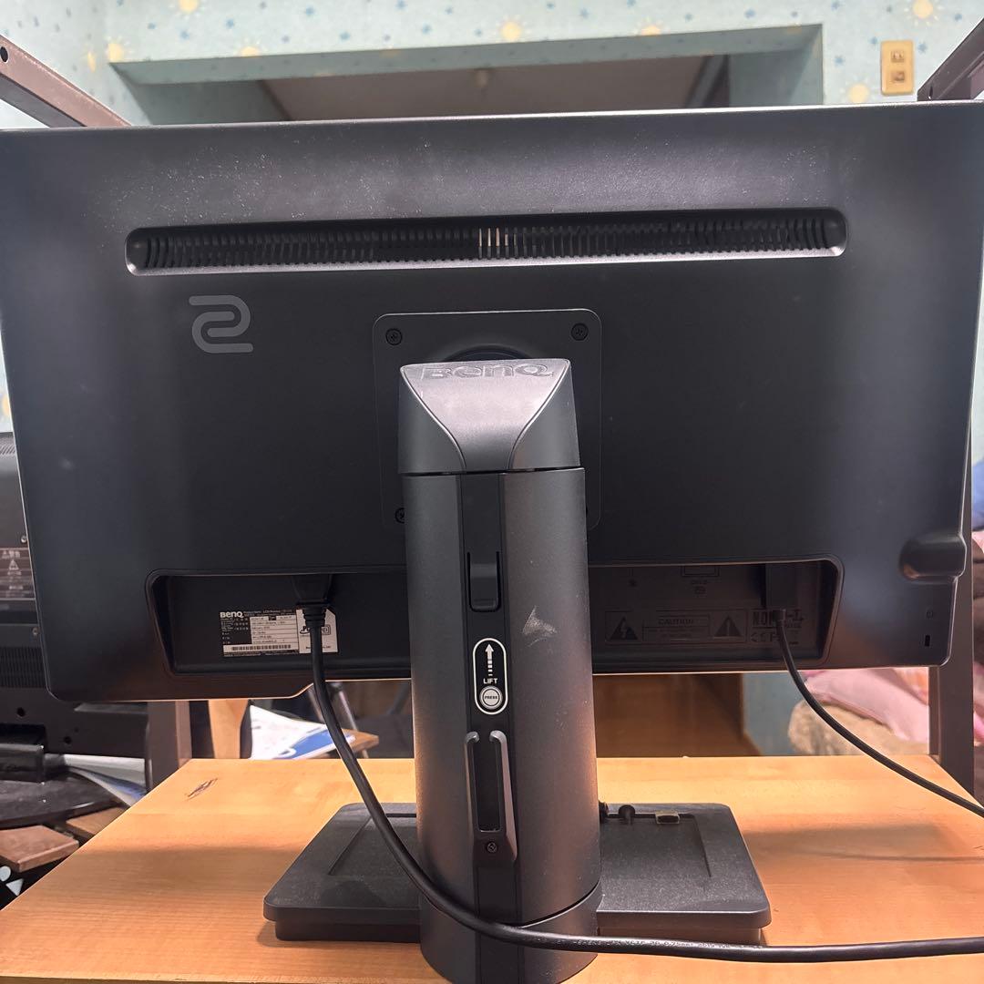 BenQ GL2460 24インチ モニター1