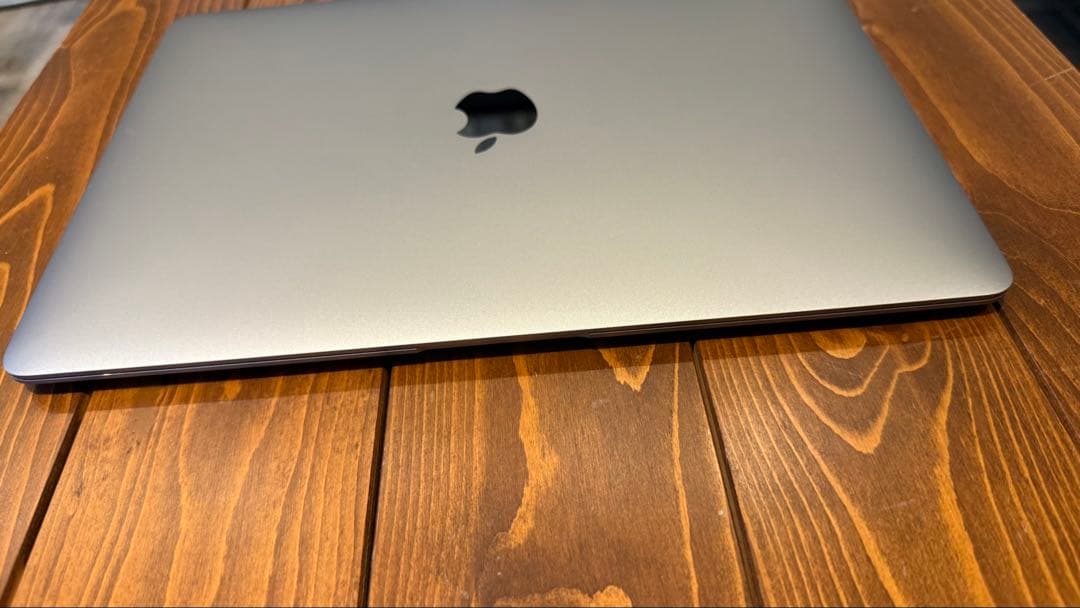 Apple MacBook Air M1 8GB 初期化済み　電池最大98%