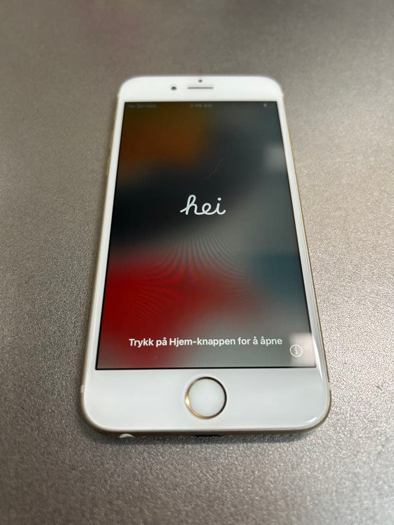 Apple iPhone 6s ゴールド