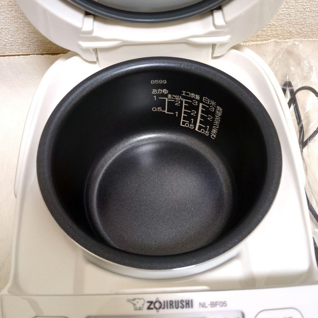 象印マイコン炊飯ジャー2025年製　3合炊き