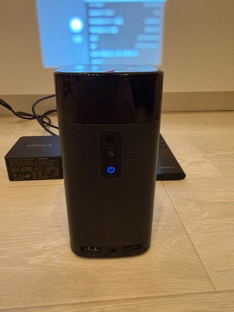 NEBULA Apollo プロジェクター本体