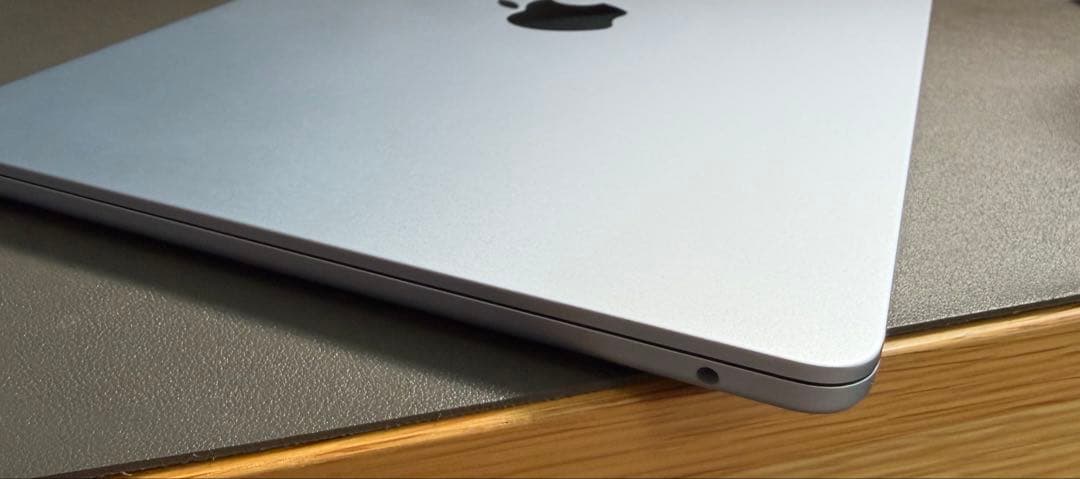 【極美品】Apple M4 MacBook Air 32GB スカイブルー