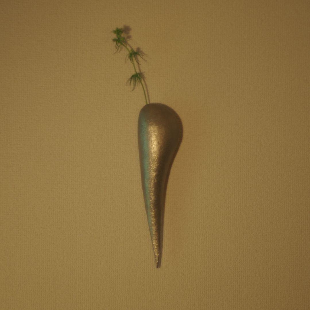 錫の花器　オブジェ