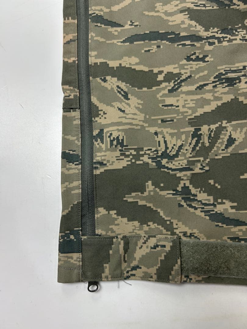 米軍　ミリタリーパンツ　デジタルカモ　カーゴパンツ　XLサイズ