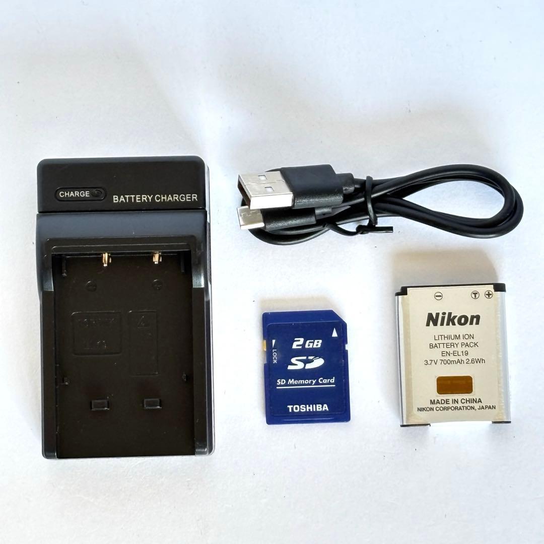 【美品】Nikon coolpix A300 ニコン　コンデジ　SDカード付