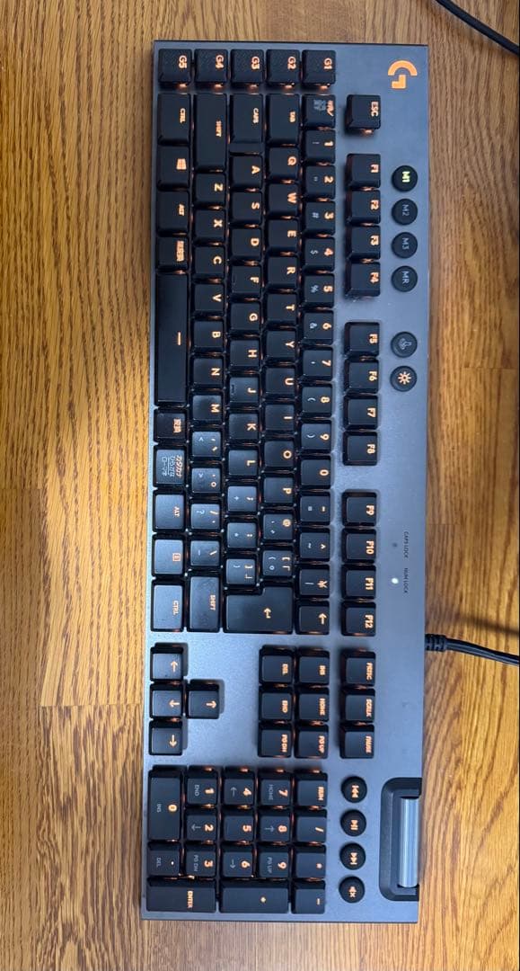 Logicool G813 茶軸（タクタイル軸）