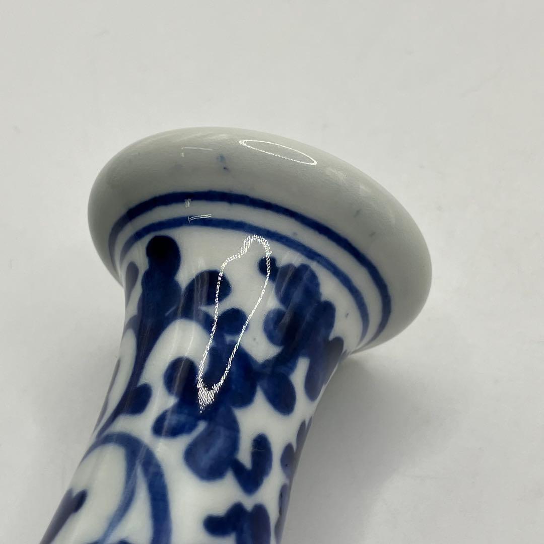 1 乾隆年製　磁器花瓶　青花 染付