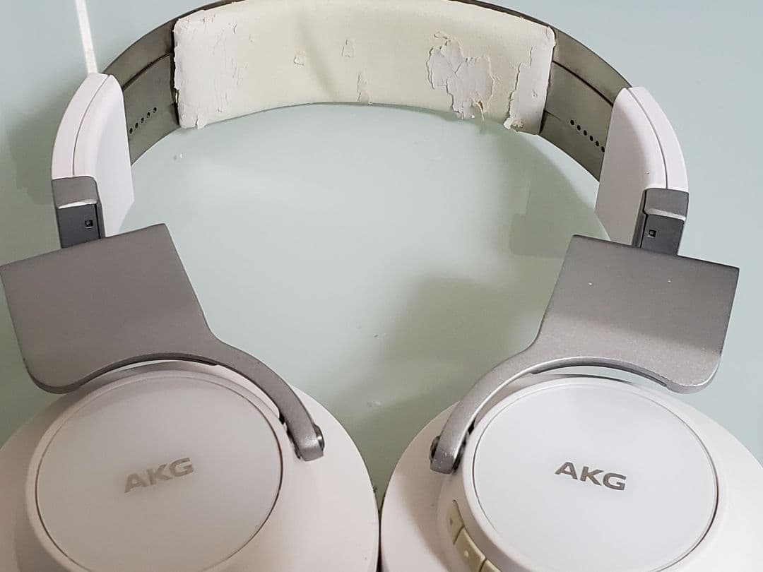 【動作確認済】AKG 無線ヘッドホン K845BT ホワイト 訳あり