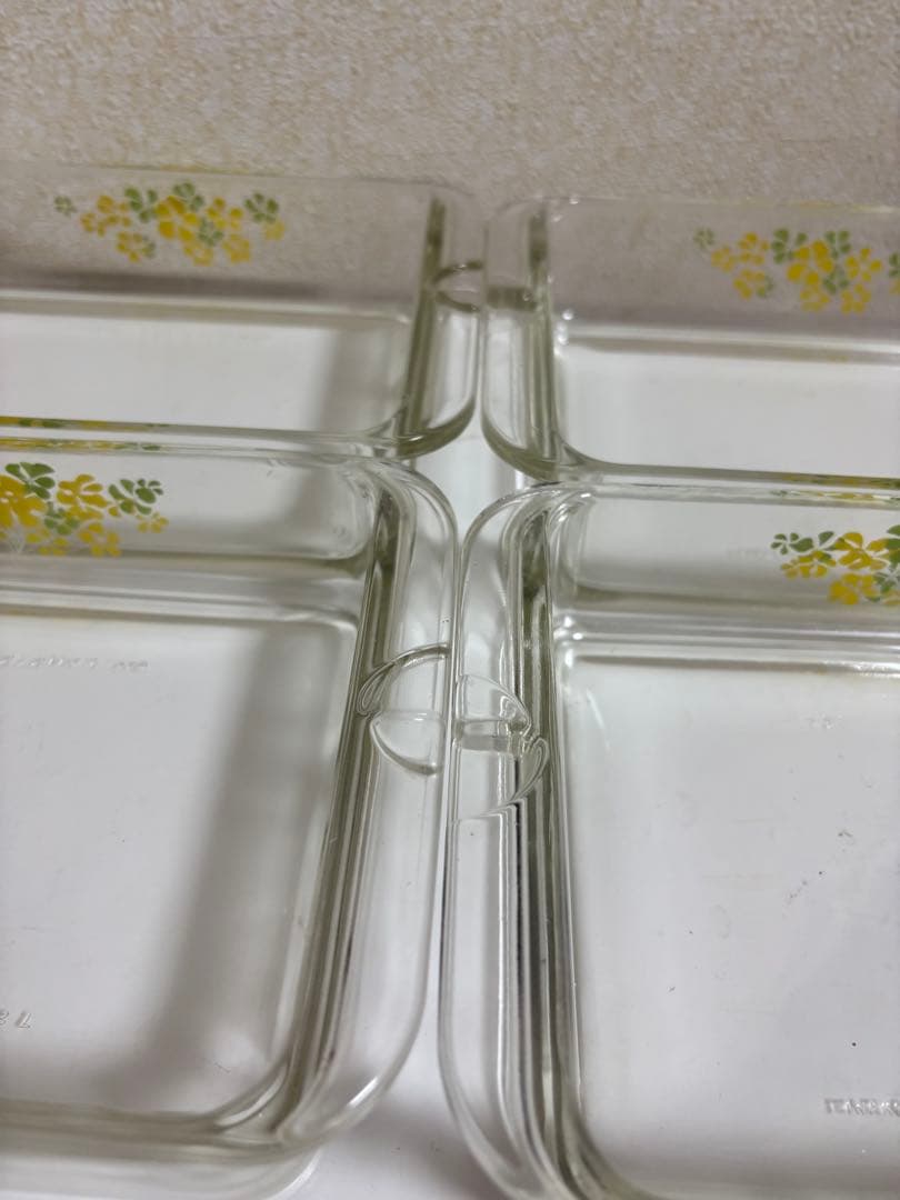 PYREXオールドパイレックス　昭和レトロガラス保存容器 蓋付き２段２セット