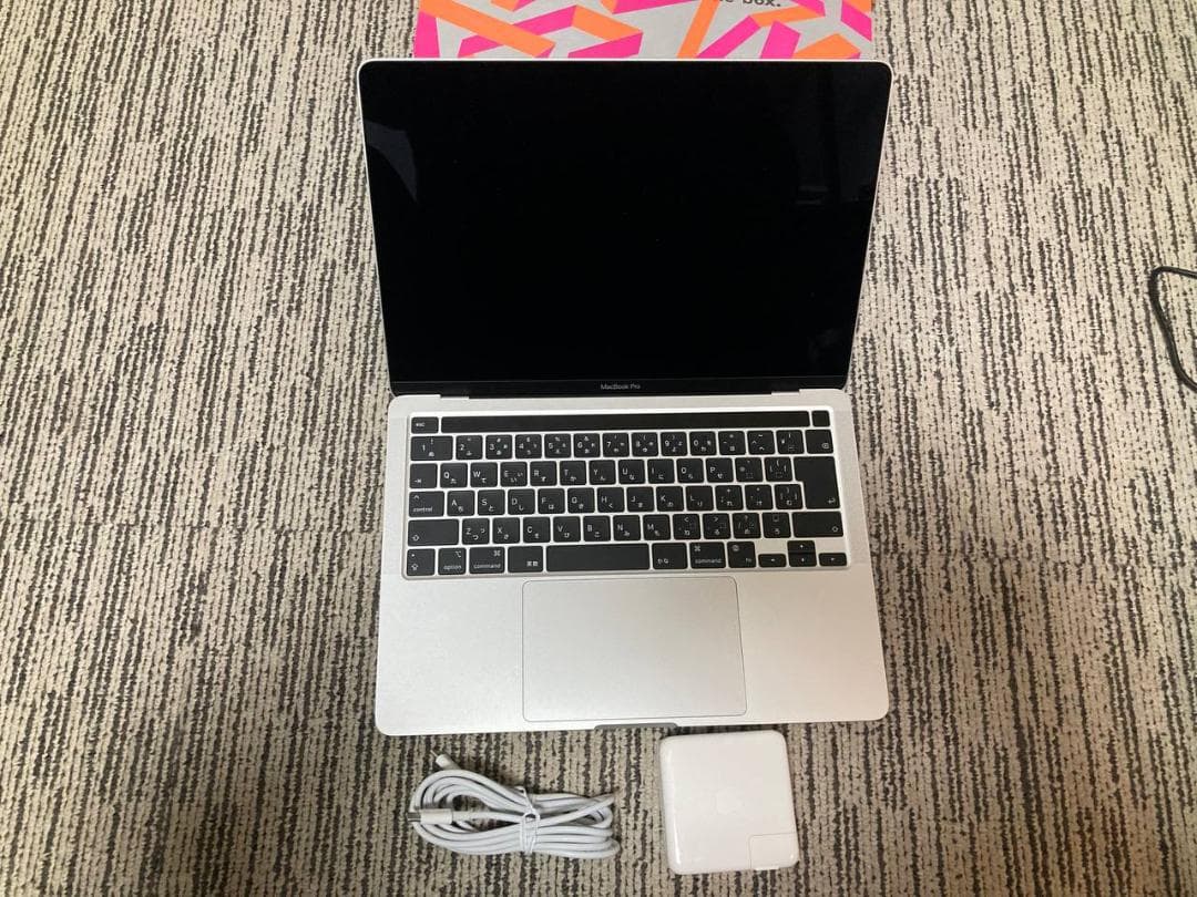 Macbook Pro M2 13インチ 24/512
