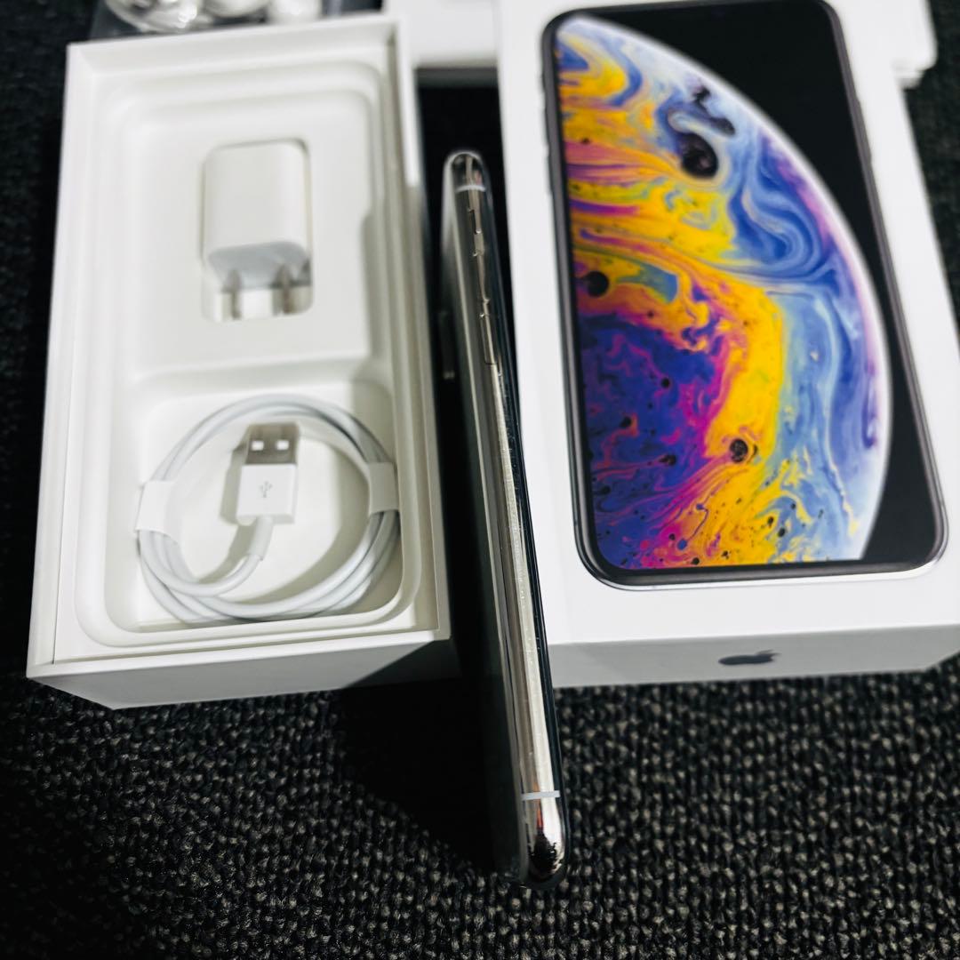 Apple iPhone XS シルバー 本体　64GB 箱あり　付属品完備