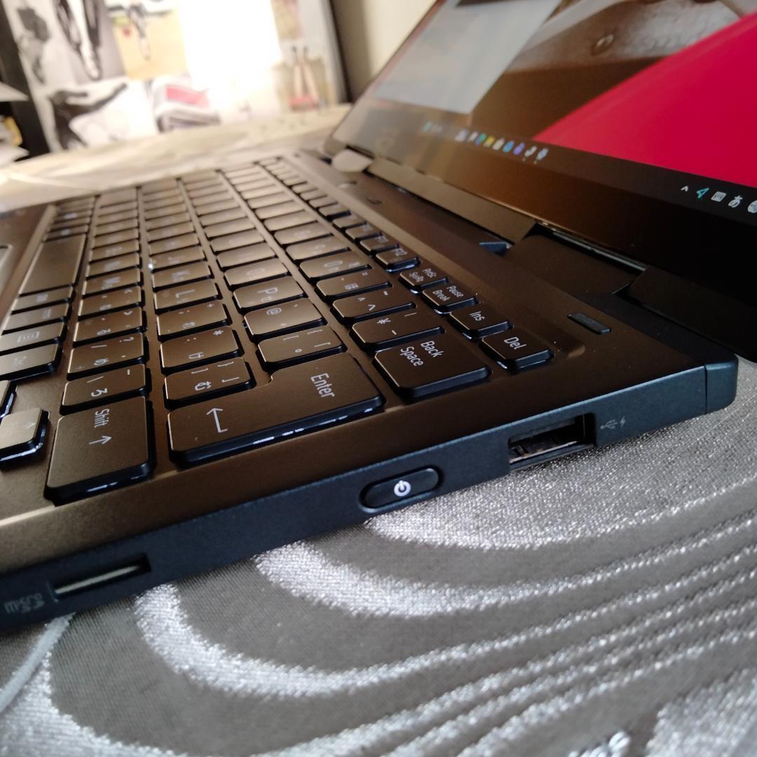 ▷タッチ▷V83HS 11世代 i5 16G 256G 1920＊1080 東芝