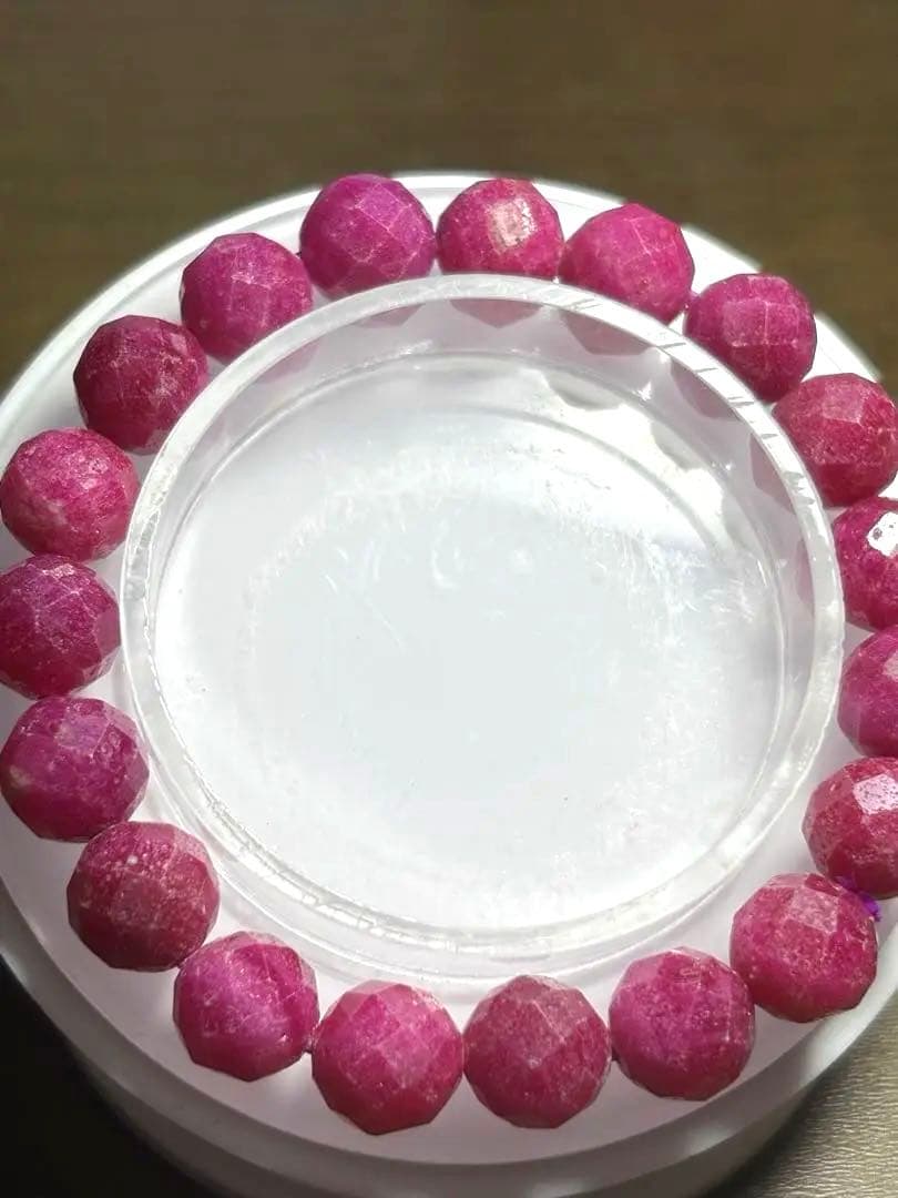 【新入荷】ルビーブレス約10㎜（新品未使用）高品質「宝石の女王」一点限濃いピンク