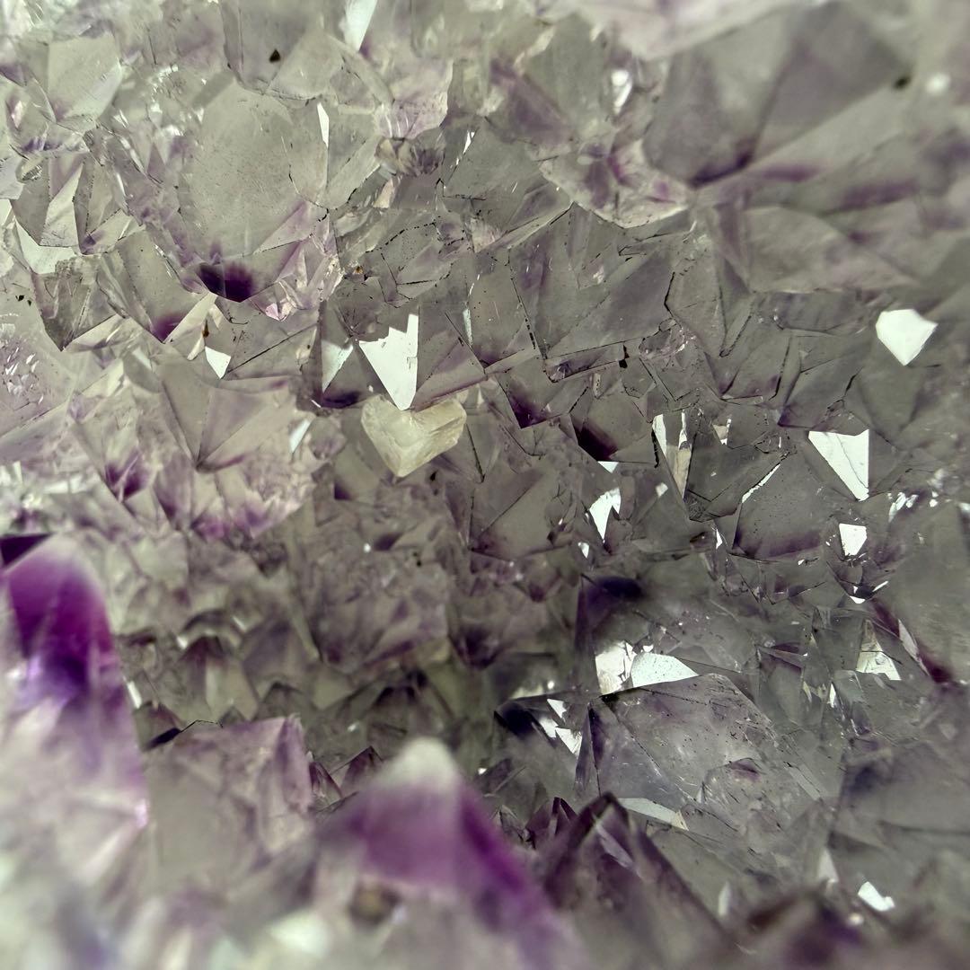 天然石アメジストの笑い口　置物　スフィアNO.030301