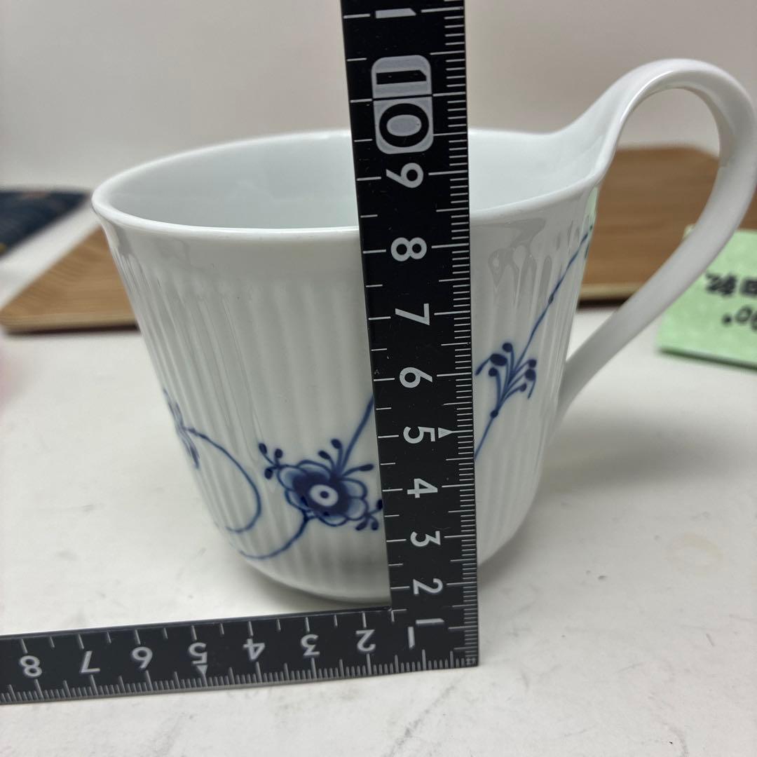 ロイヤルコペンハーゲン ブルーフルーテッド アルファベットマグ M イニシャルN