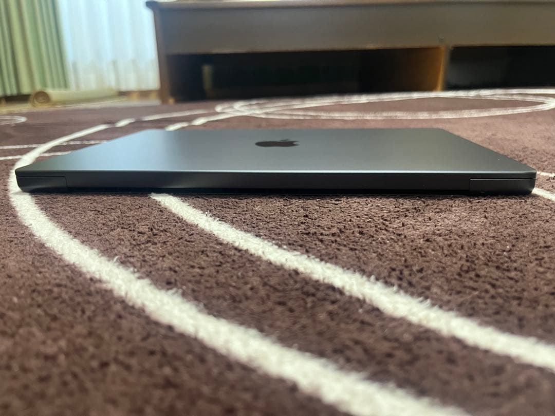 MacBook Pro M5 14インチ スペースブラック