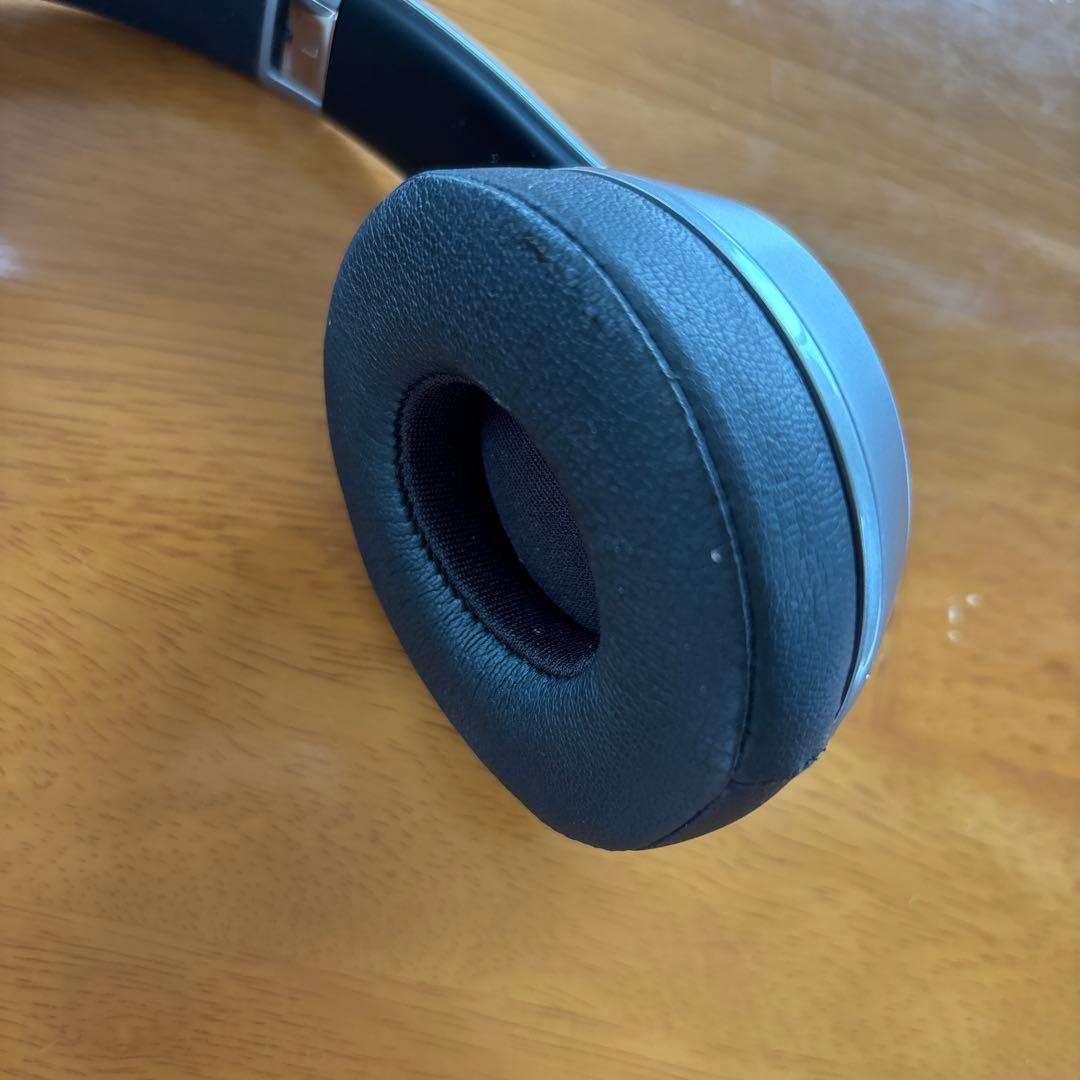 ヘッドホン beats solo2 wireless