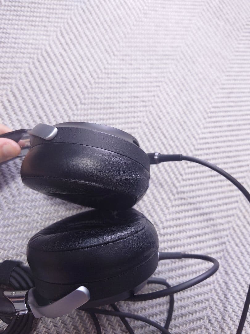 ソニー　MDR-Z7　有線ヘッドホン