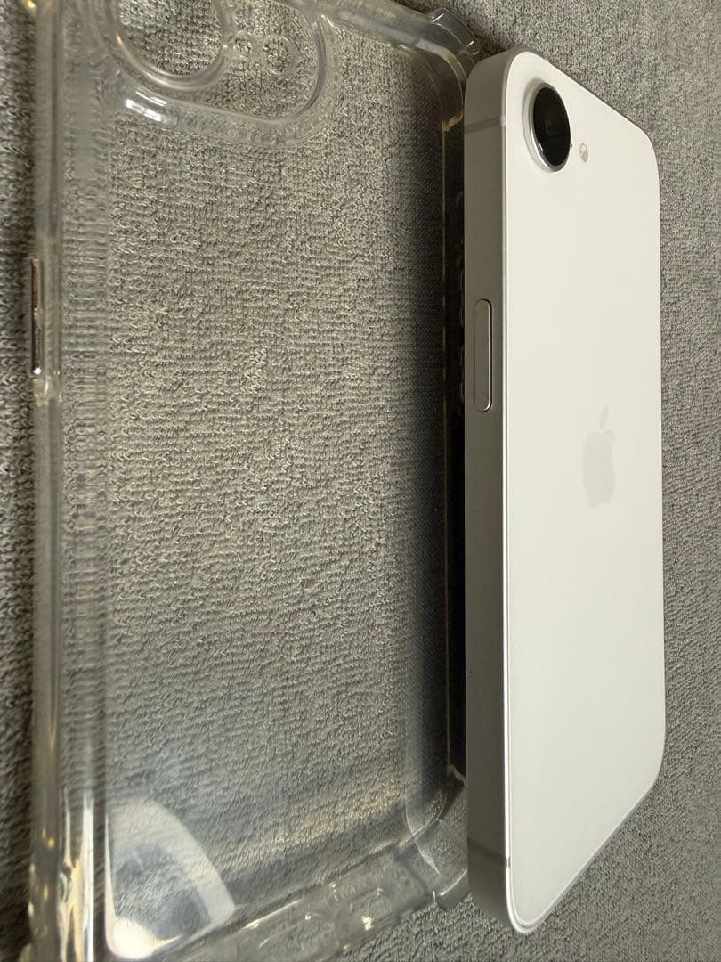 スマートフォン本体 iPhone16e 128g