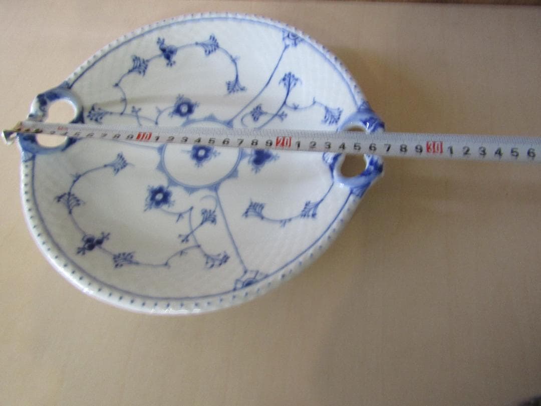 ロイヤルコペンハーゲン　Bing & Grøndahl 青い花柄皿 　希少品