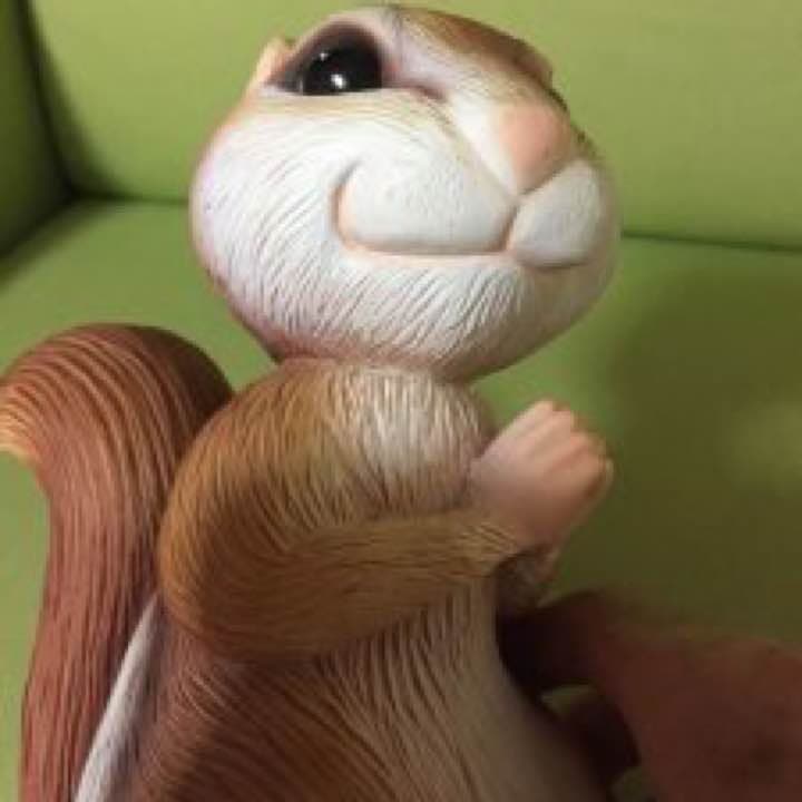 非売品レア！ディズニー☆魔法にかけられて☆リス☆フィギュア☆訳あり品☆