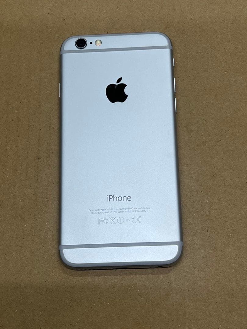 Apple iPhone 6 シルバー 本体 バッテリー100%
