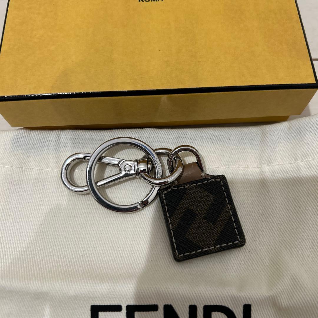 FENDI ロゴ キーリング