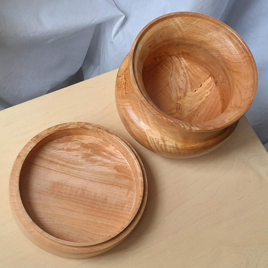 小物入れ 栃(トチ) 幅16.1cm 高14.9cm フタ付 杢 木製 超銘木