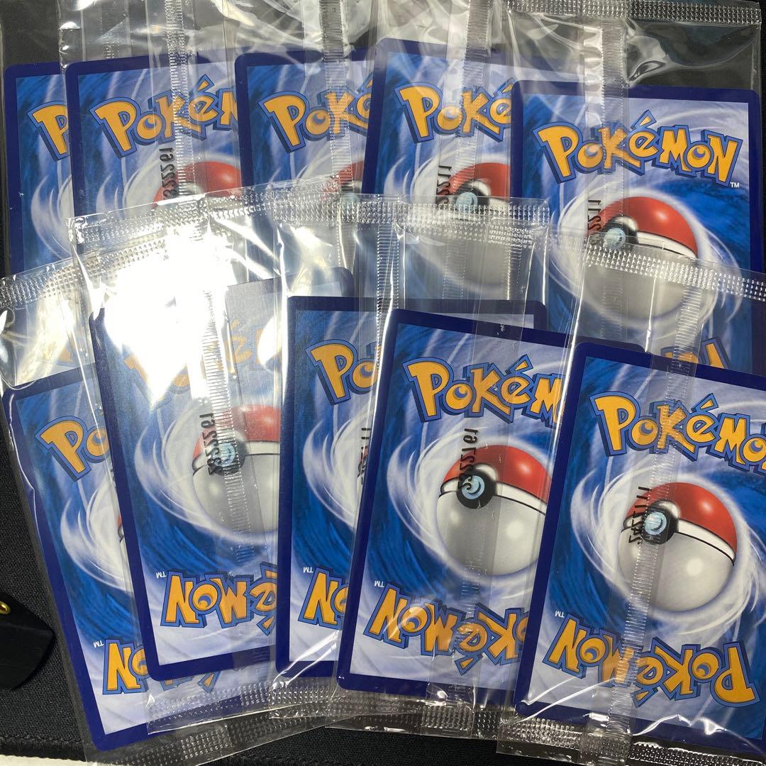 新品未開封　ポケモンカード　バティックシャツ　ピカチュウ　プロモ　インドネシア版