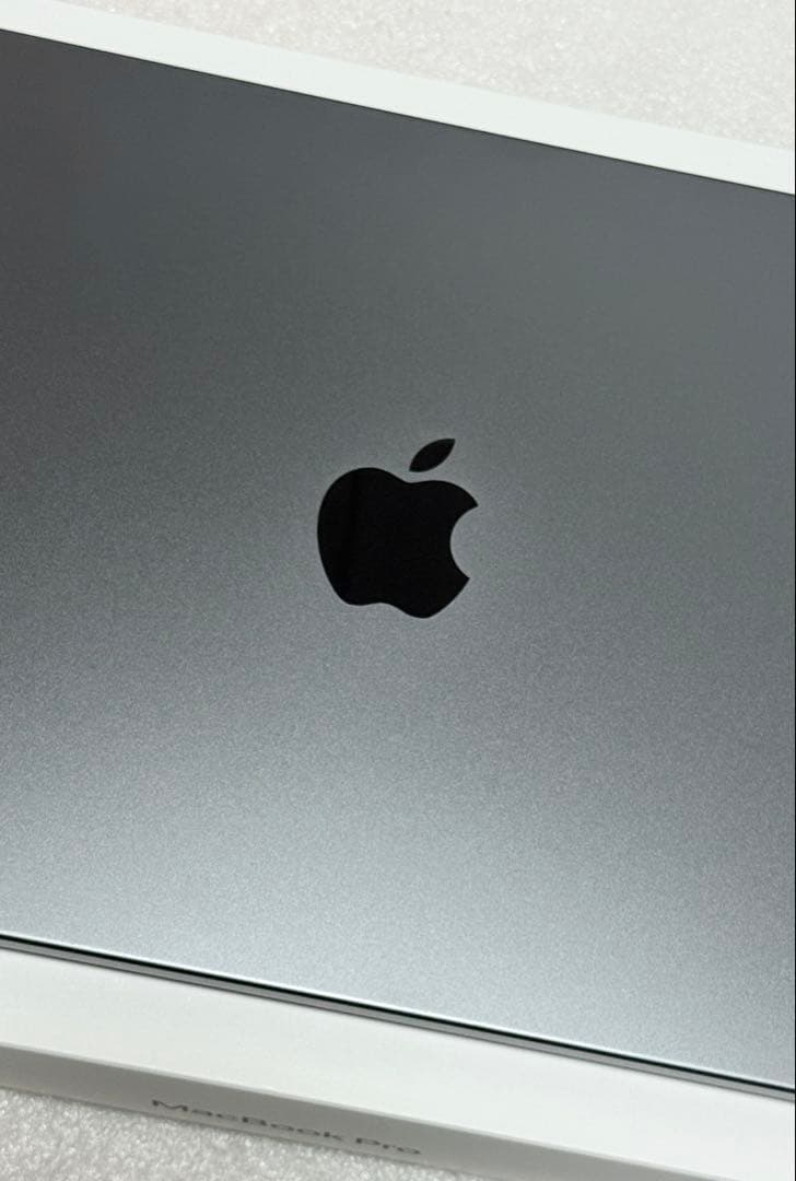 未使用に近い　バッテリー100%　MacBook Pro M3Pro ブラック