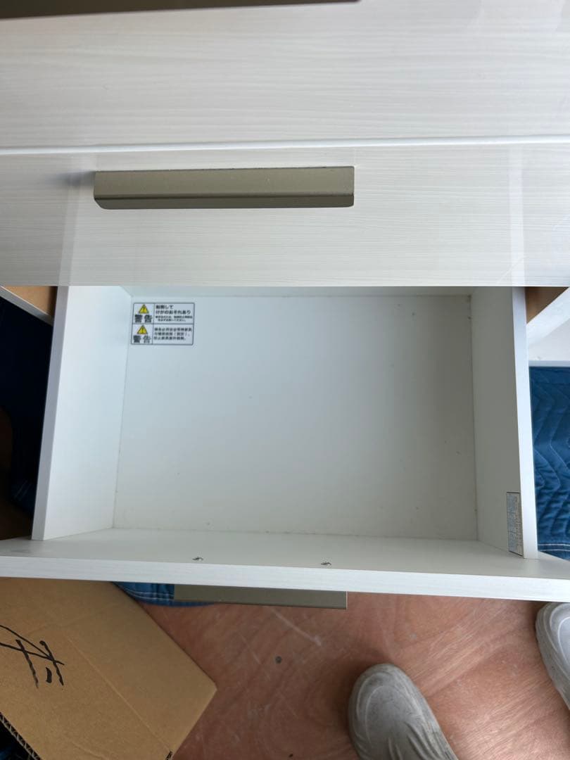 美品　ニトリソレル　食器棚　埼玉県川口市から配達します　配達エリアを教えて下さい