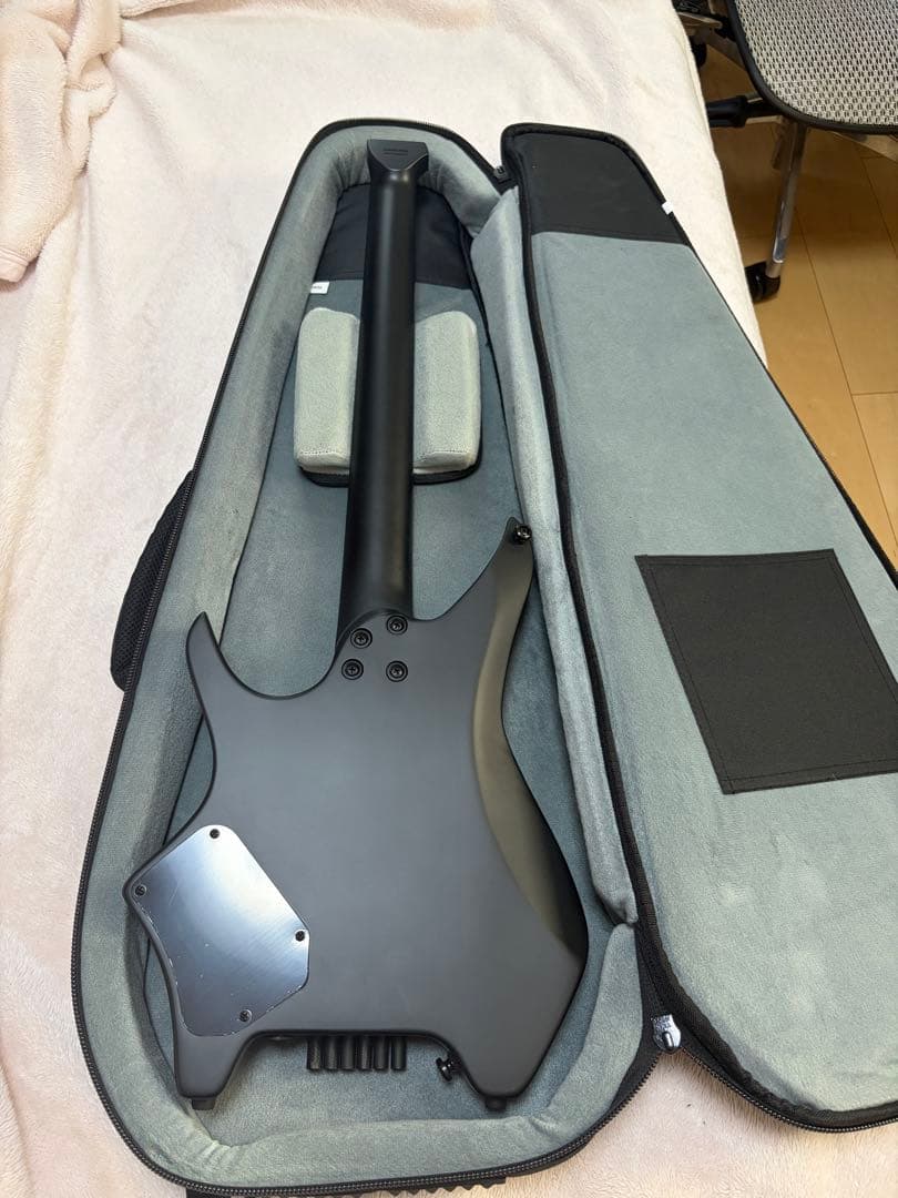 HEX Guitars N400 Black ヘッドレスギター