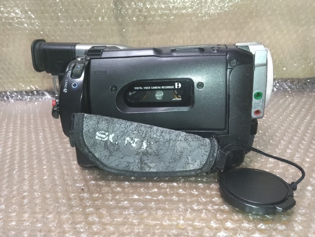 ビデオカメラ DCR-TRV735K