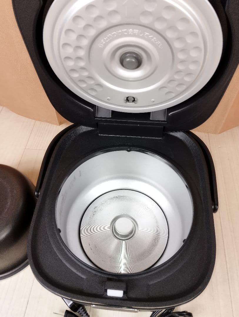 タイガー マイコンジャー炊飯器 JBS-B055 メタルブラック 0.54L