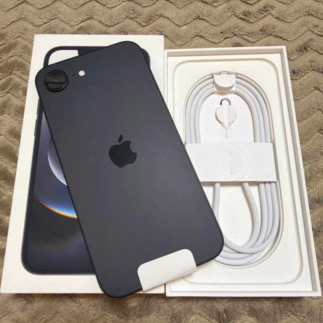 新品未使用品 IPhone 16e 128GB ブラック SIMフリー
