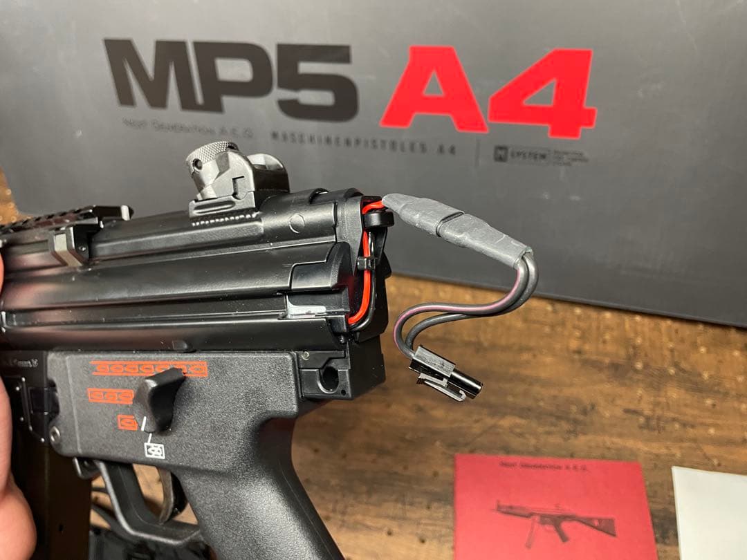 東京マルイ MP5 A4 次世代電動ガン　マガジン、付き