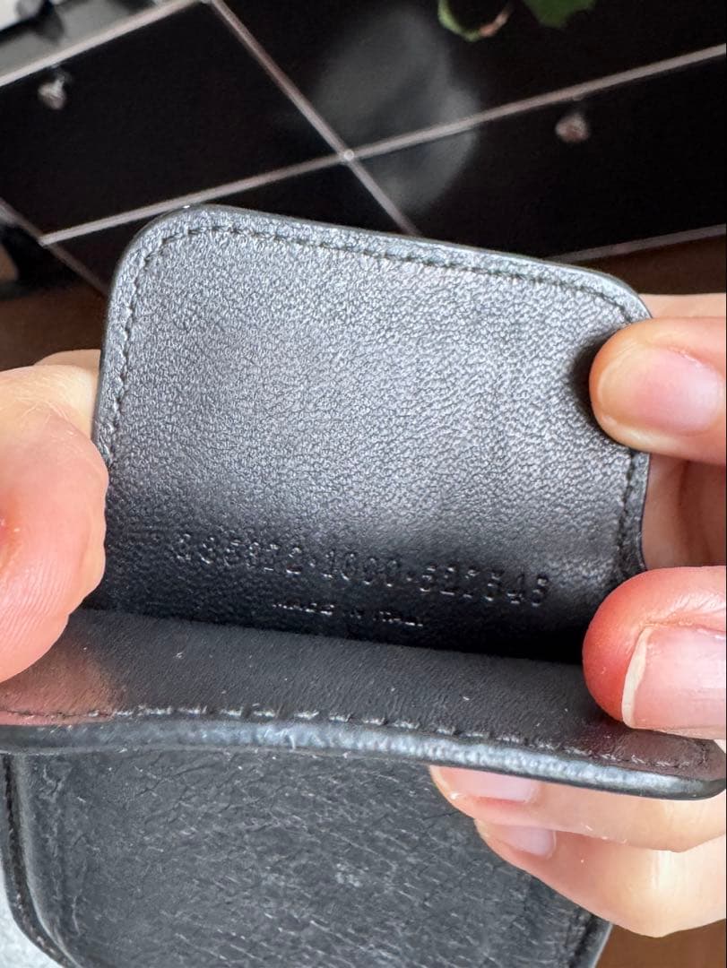 バレンシアガ　BALENCIAGA　スマホ用レザーケース　黒 中古保管品