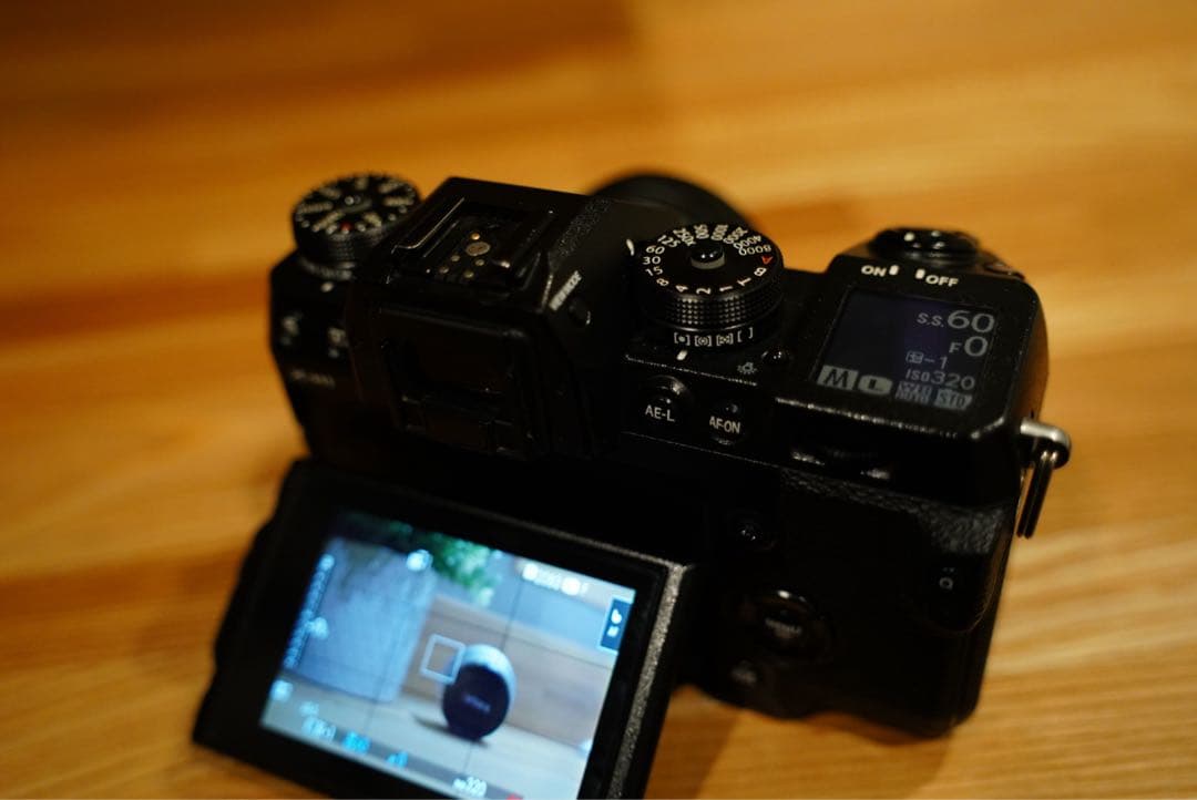 FUJIFILM X-H1 and単焦点レンズ35mm25mm2本付き