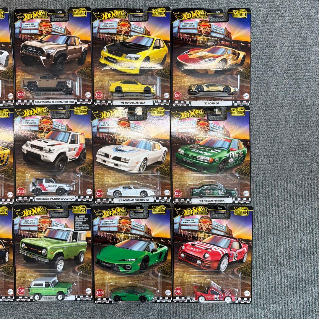 Hot Wheels ブルーバード74台セット　セール中