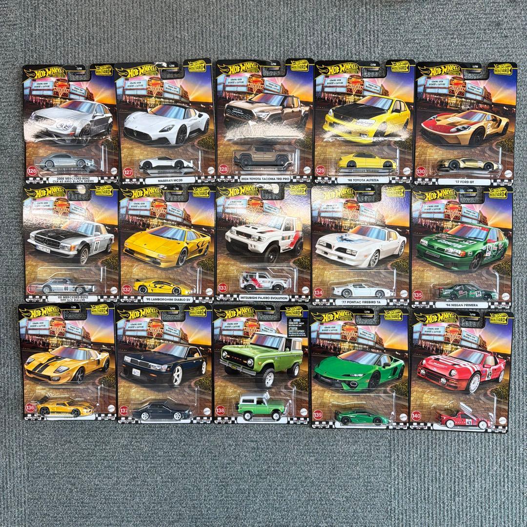 Hot Wheels ブルーバード74台セット　セール中