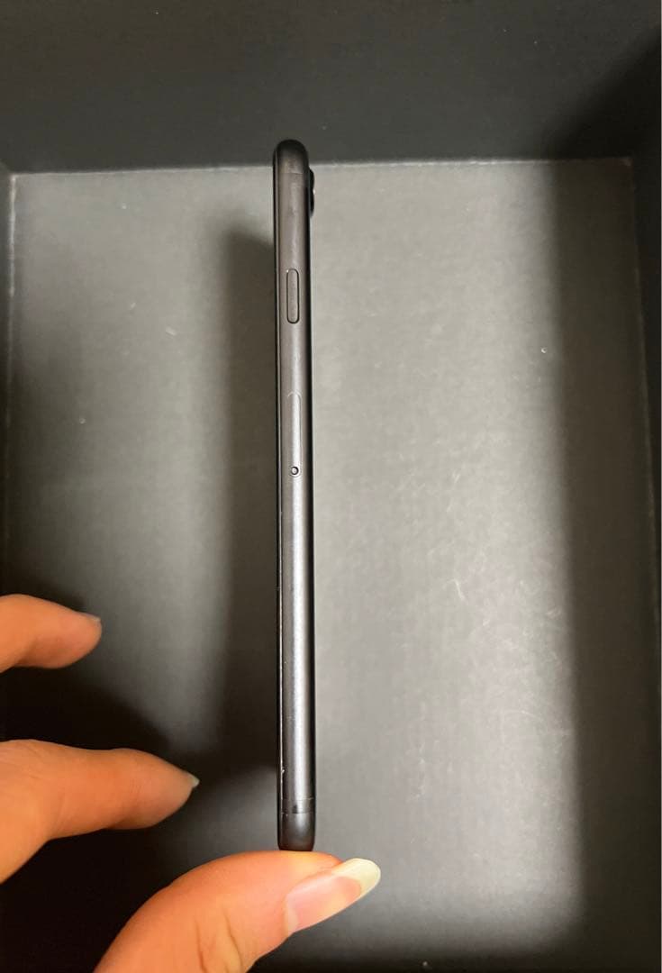 Apple iPhone 7 32GB ブラック SIMフリー