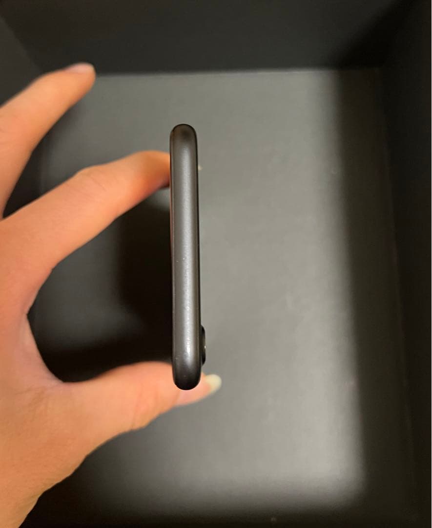 Apple iPhone 7 32GB ブラック SIMフリー