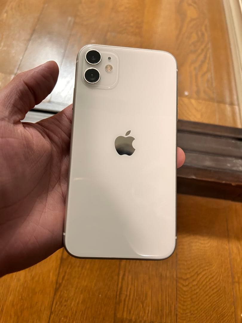 Apple iPhone11 本体 ホワイト128GB フィルム付き