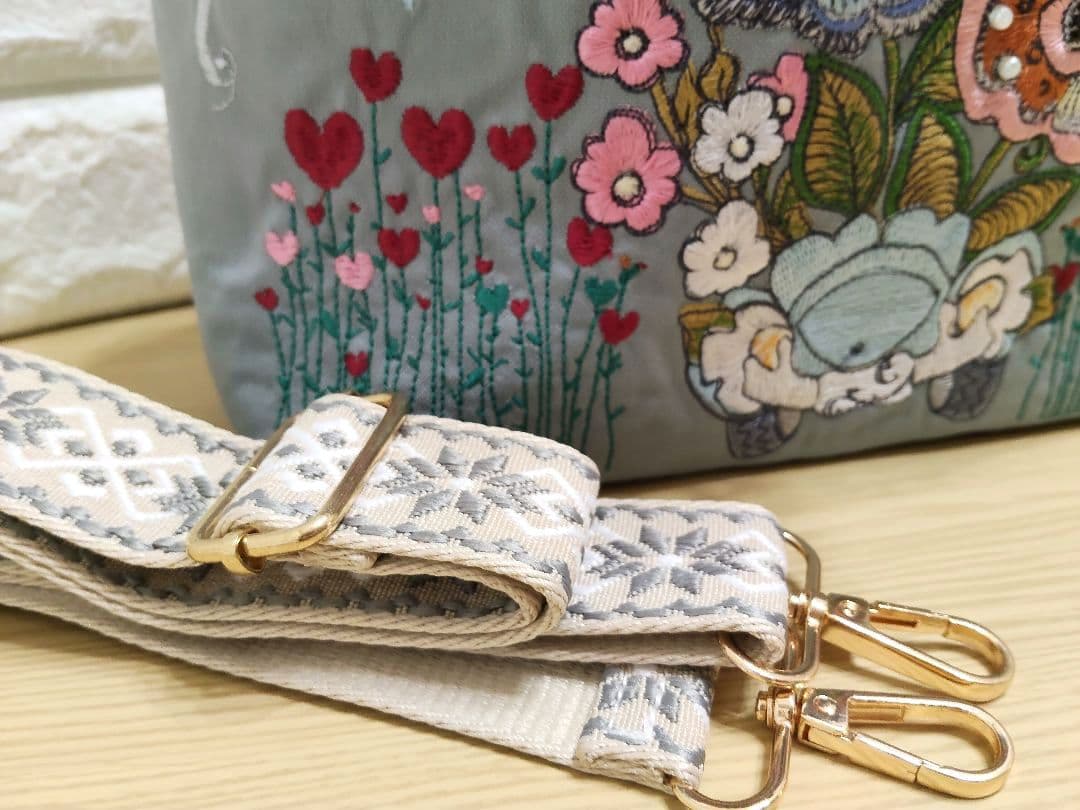 ロラライハリス　刺繍　巾着　ショルダーバッグ　2WAY　帆布　ハンドメイド