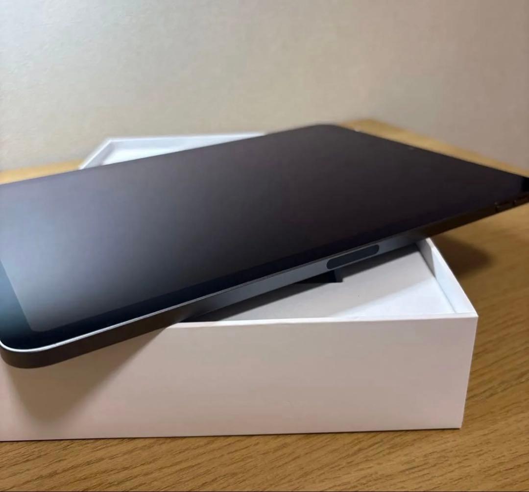 Apple iPad Air 第５世代Wi-Fi 64GB スペースグレイ　美品
