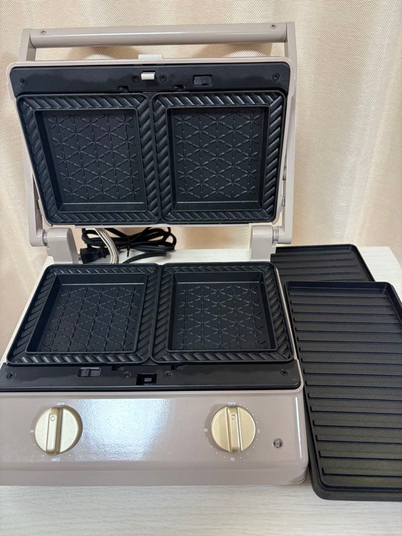 美品 BRUNO ホットサンドメーカー ダブル グレージュ 7697